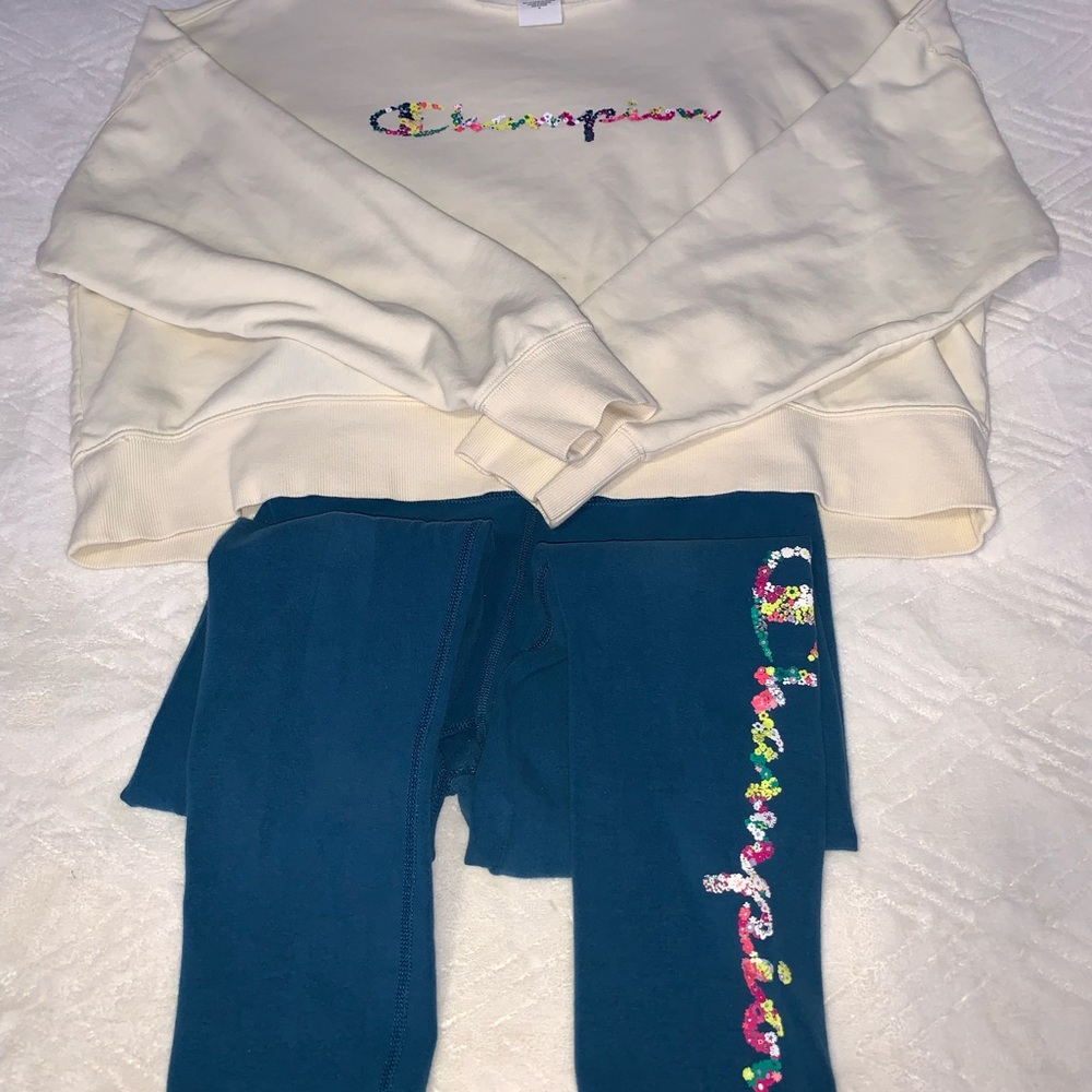 Women’s champion set